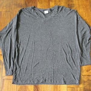 Cabi Women's Gray Long Sleeve Tunic Length V-Neck